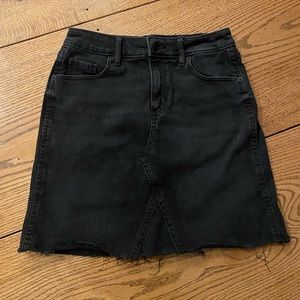 Old Navy Black Mini Skirt, size 4